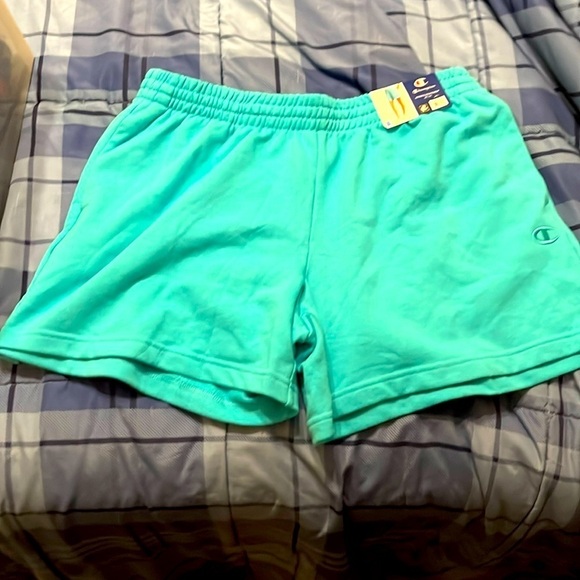 NWT Champion French Terry shorts with pockets - Picture 1 of 3